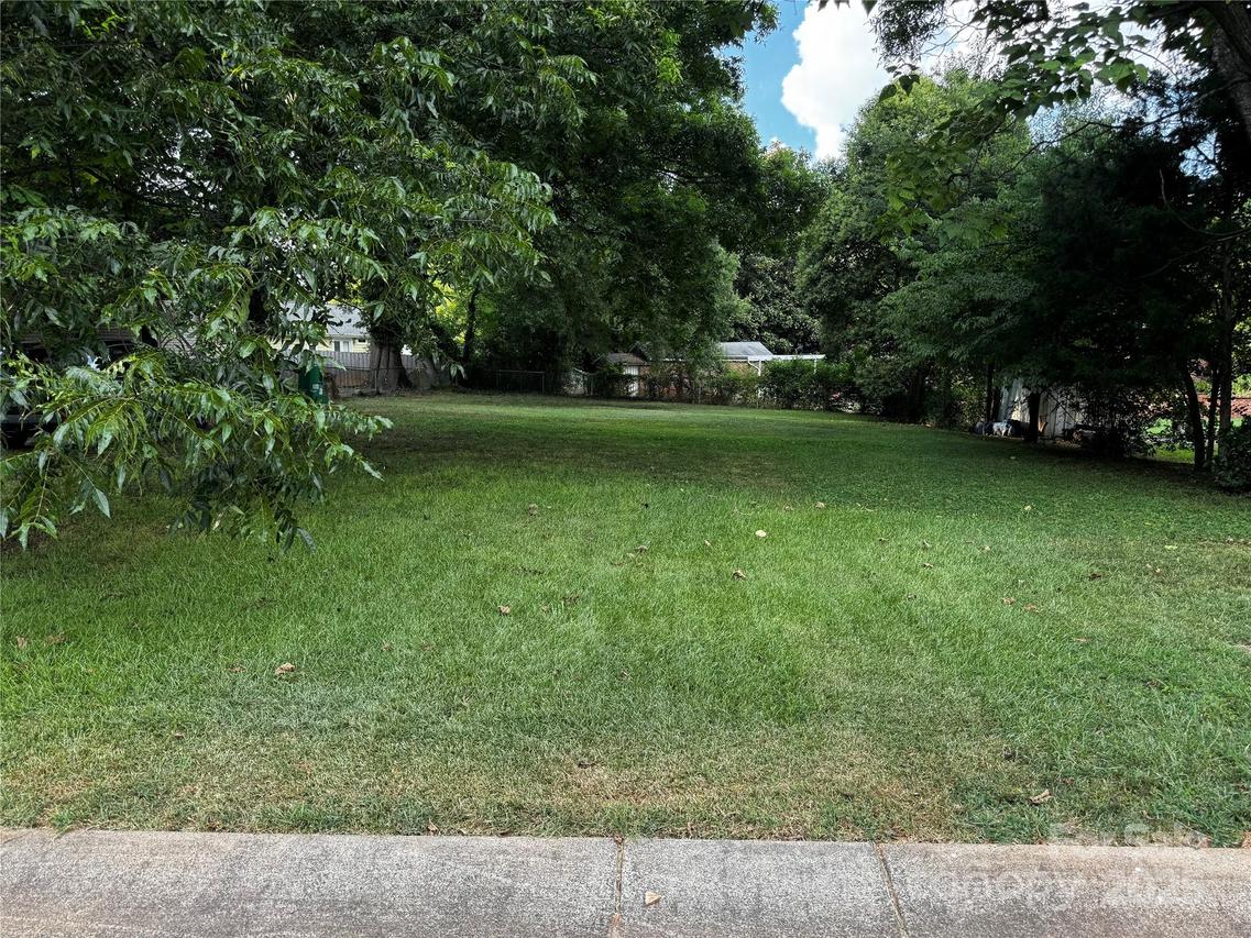1010 Lomond Ave., Charlotte, NC 28206