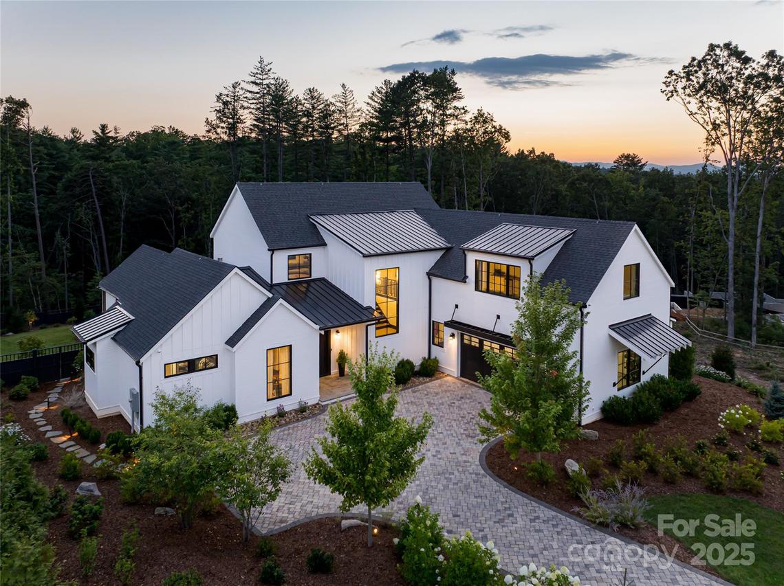 320 Flowering Vine Ct., Asheville, NC 28803