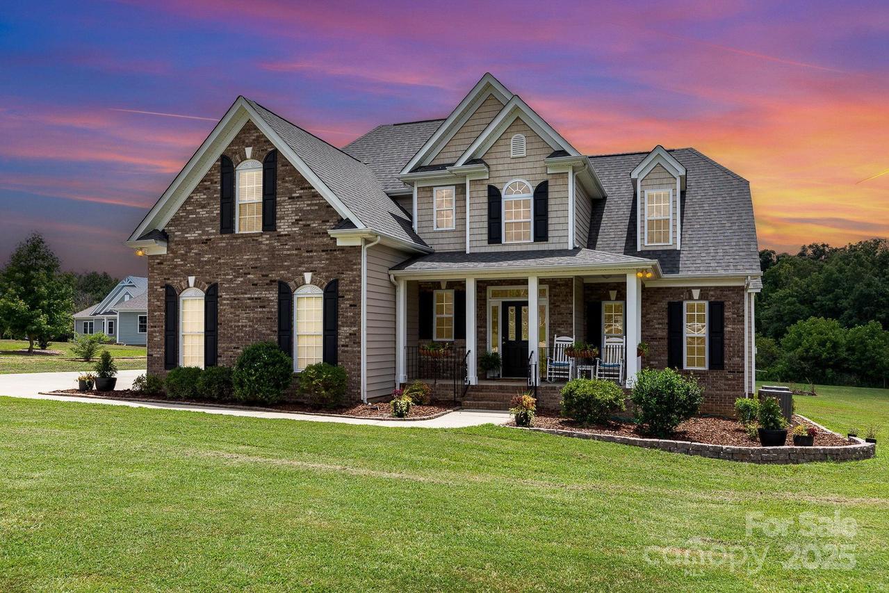 2925 Sweetgrass Ln., Monroe, NC 28112