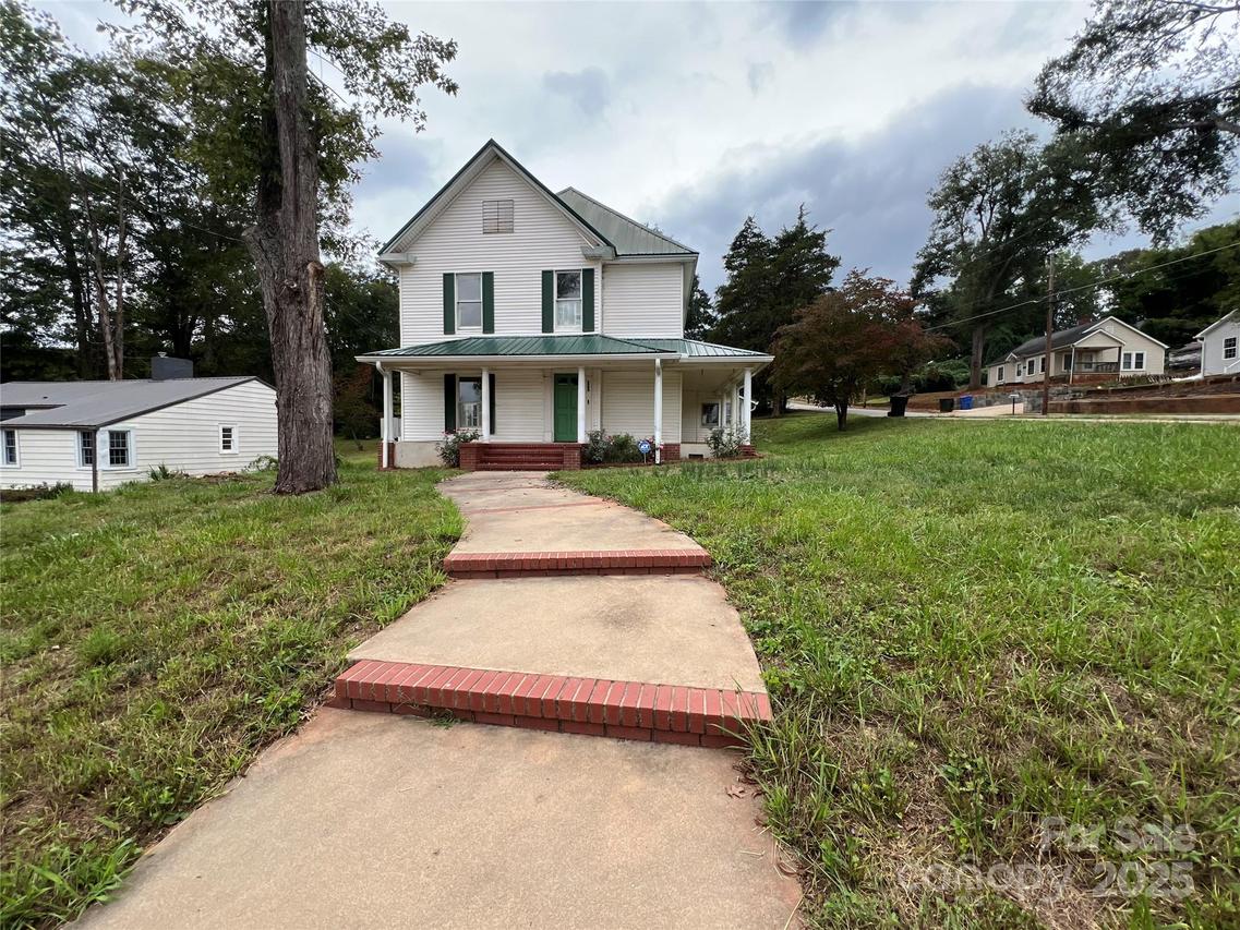 171 N Mitchell St., Rutherfordton, NC 28139
