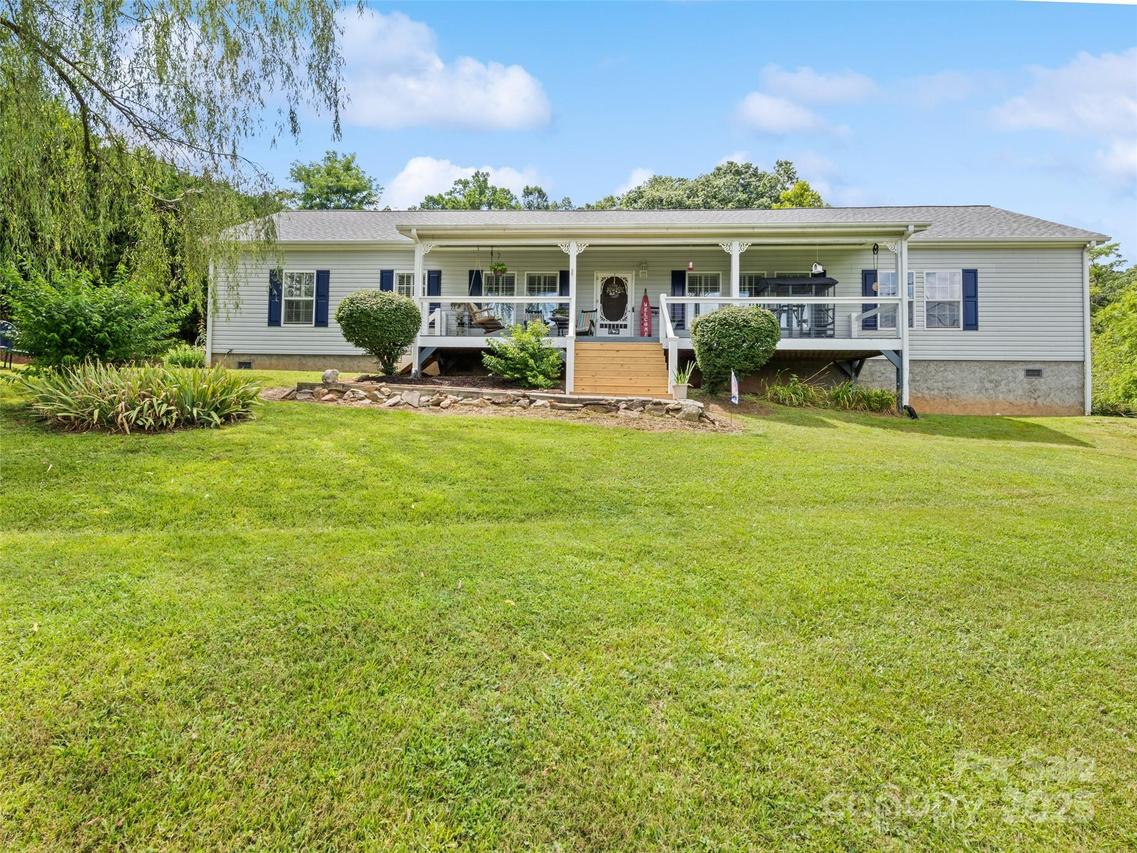 32 Perseverance Dr., Canton, NC 28716