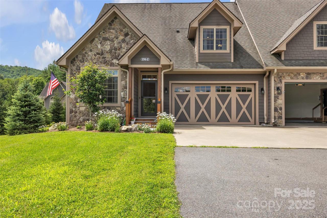 196 Whispering Streams Dr. #2, Fleetwood, NC 28626
