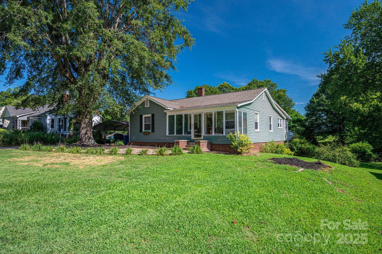 411 Arlington St., Forest City, NC 28043