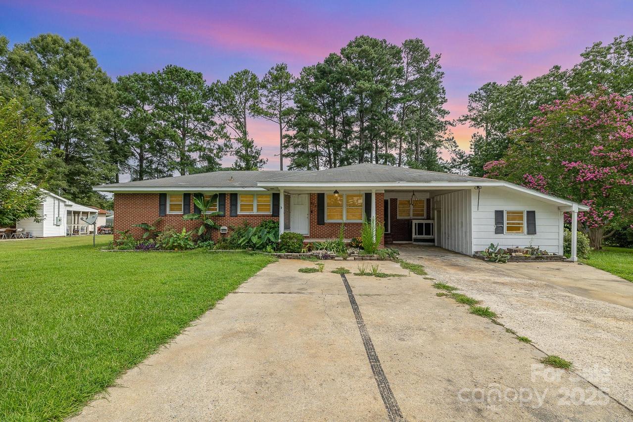 112 Whitley Dr., Smithfield, NC 27577