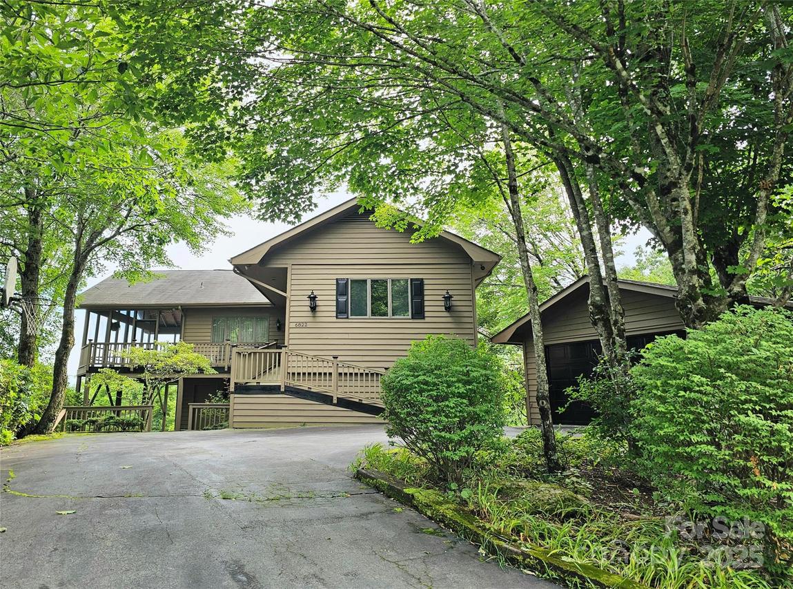 6822 Crest View Cir., Newland, NC 28657