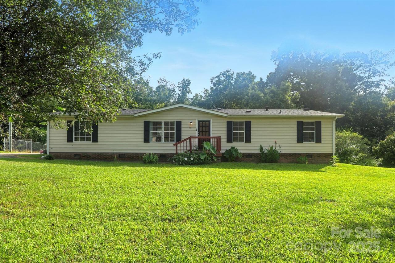 141 Pounders Ridge Ln., Statesville, NC 28677