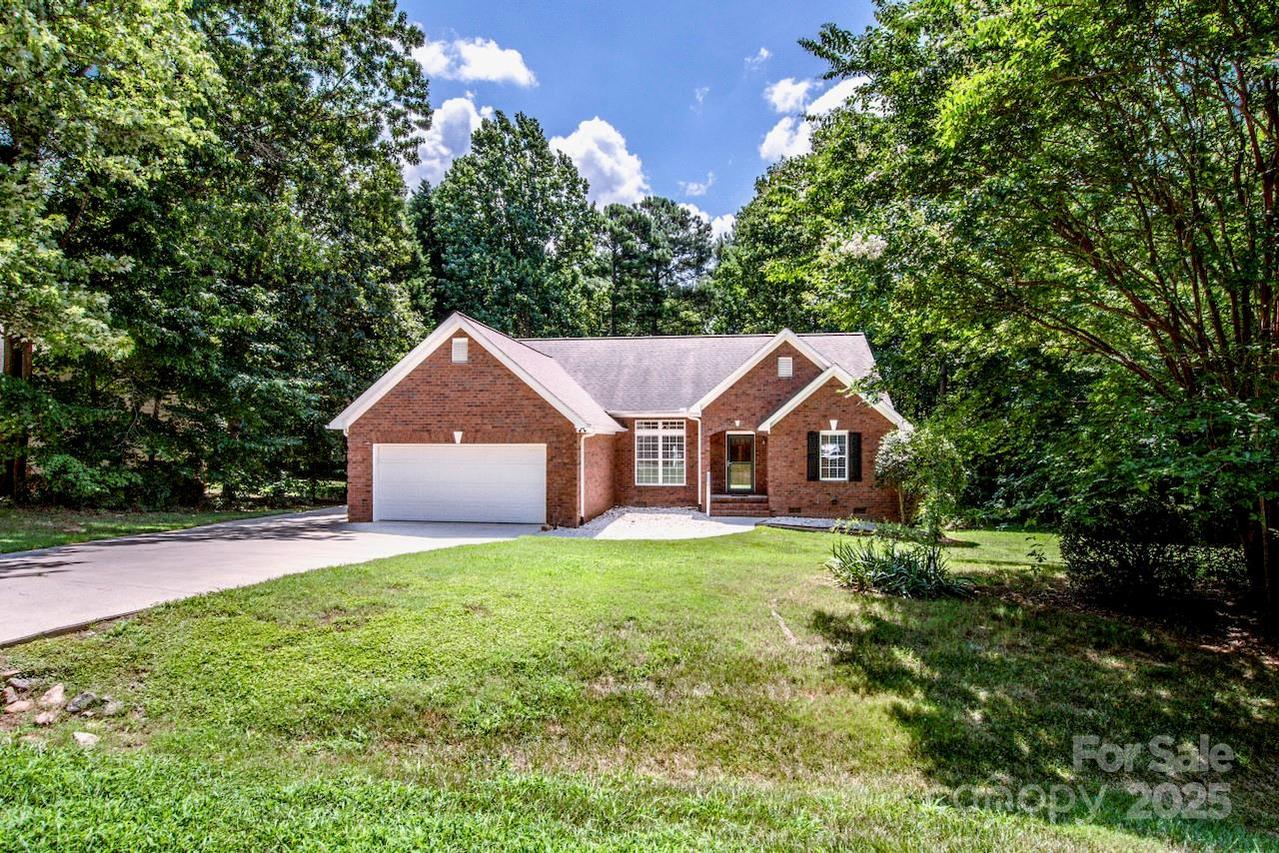 135 Woodstork Cove Dr., Mooresville, NC 28117