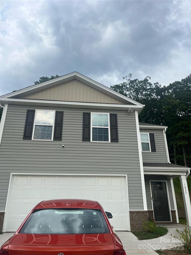 1027 20th Ave Way, Hickory, NC 28602