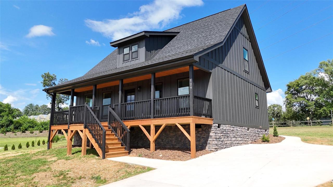 129 Scott Meadows Dr., Asheville, NC 28806