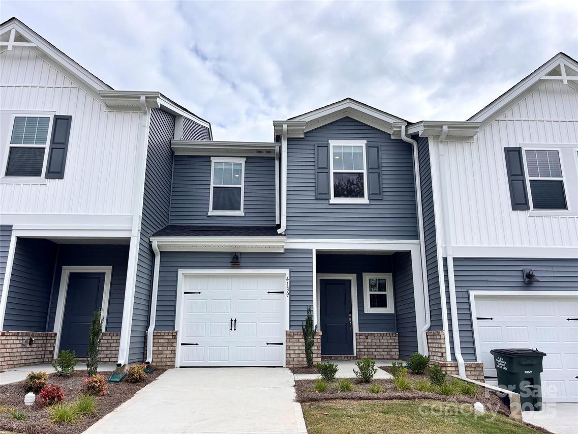4139 Summit Woods Dr., Charlotte, NC 28216