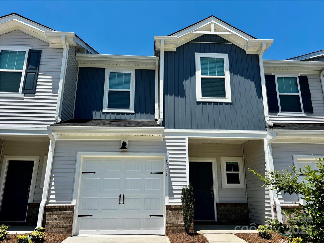 4208 Summit Woods Dr., Charlotte, NC 28216