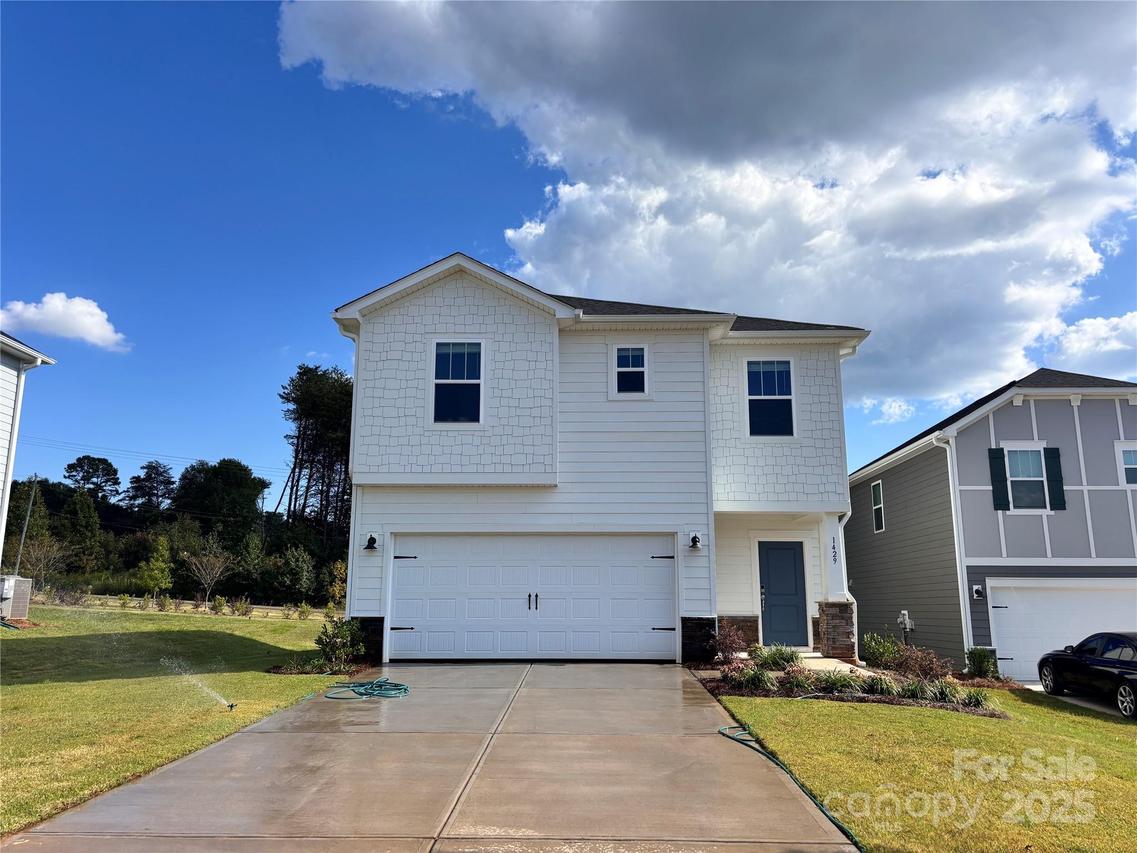 1429 Wildflower St., Newton, NC 28658