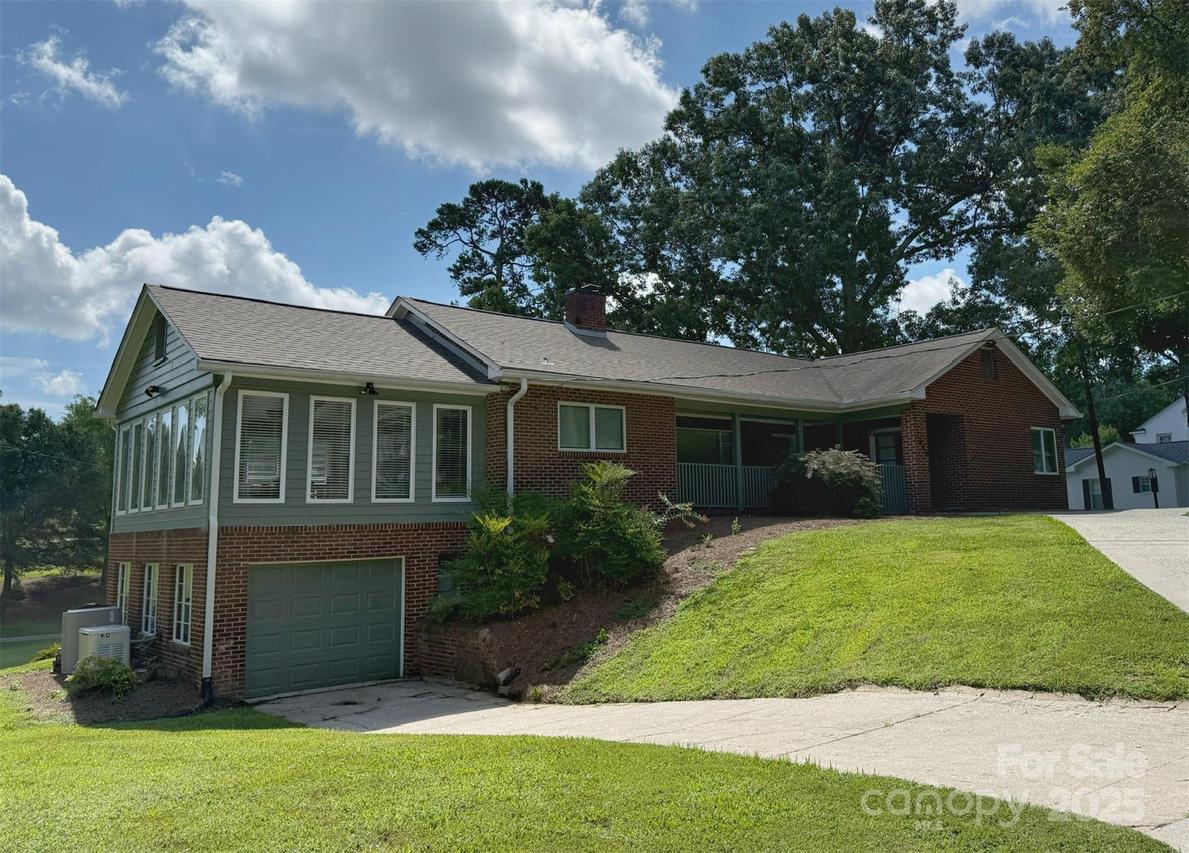 1000 Mocksville Ave., Salisbury, NC 28144
