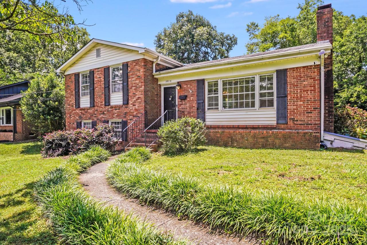 5816 Brookhaven Rd., Charlotte, NC 28210