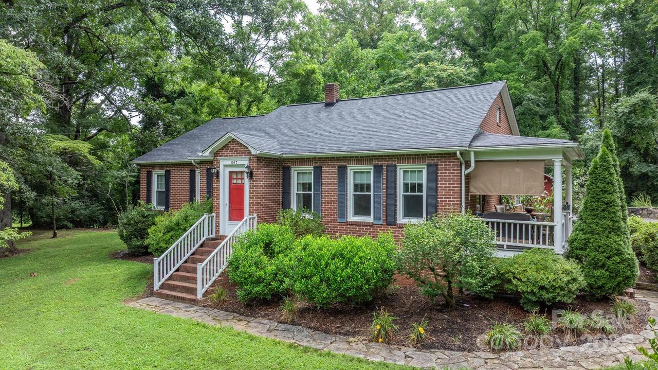 857 Norwood St., Lenoir, NC 28645