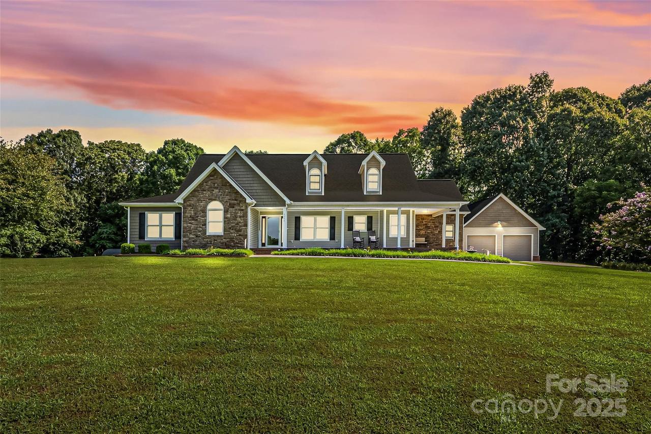 4844 Crestside St., Claremont, NC 28610