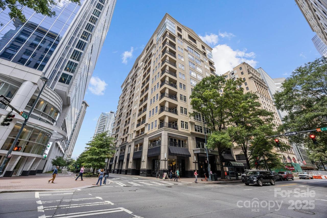 230 S Tryon St. #605, Charlotte, NC 28202