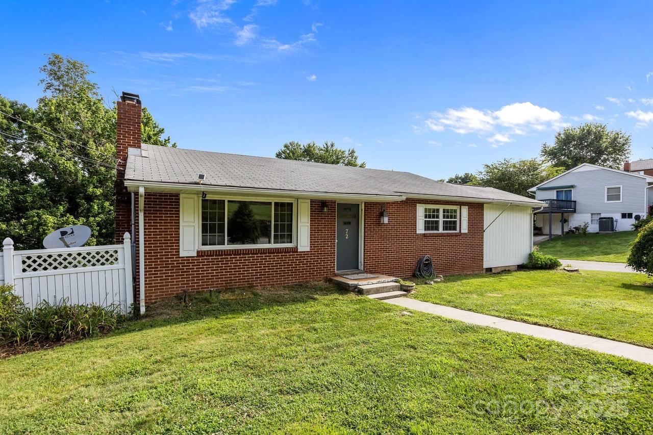 72 Boydston St., Canton, NC 28716