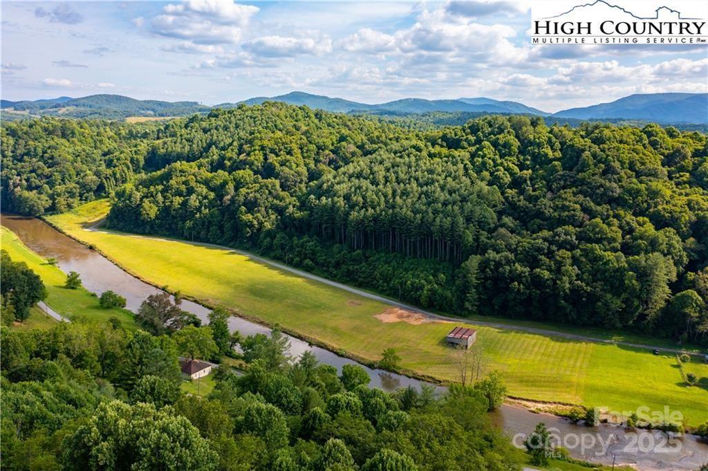 000 Ballou Farm Rd., Crumpler, NC 28617