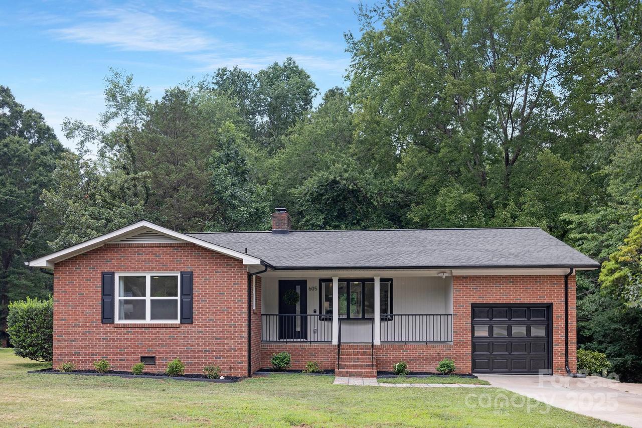 605 S Magnolia St., Mooresville, NC 28115