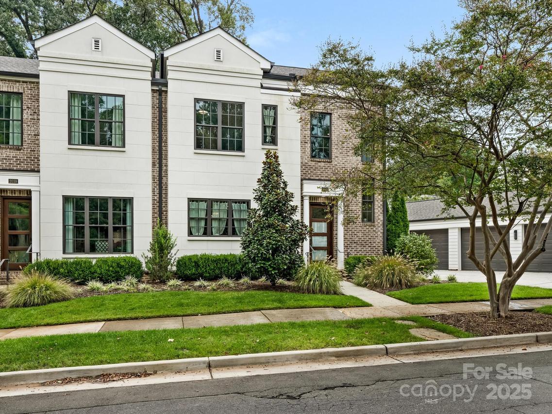2043 Lynnwood Dr., Charlotte, NC 28209