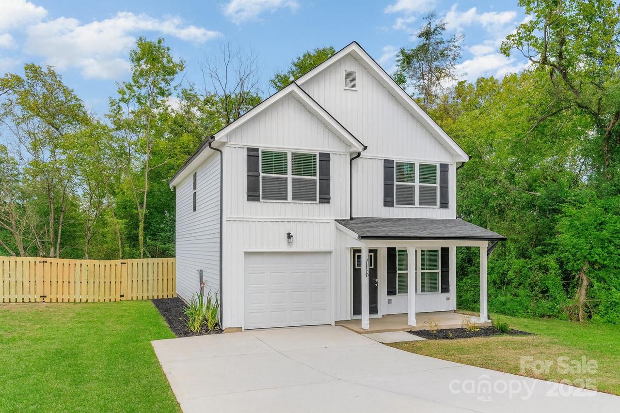 613 Elm St., Mount Holly, NC 28120