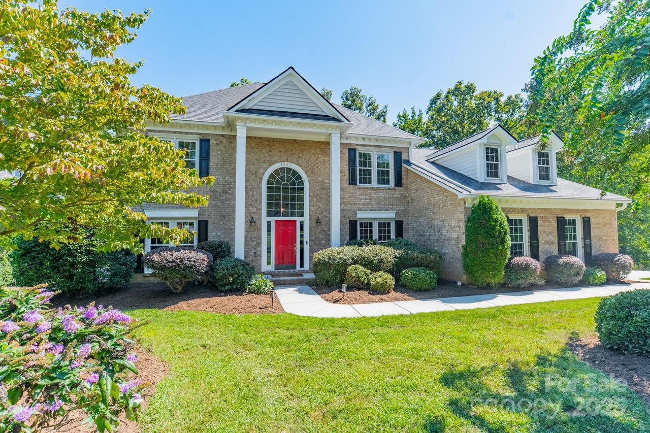 4900 Ridgetop Tr., Charlotte, NC 28215