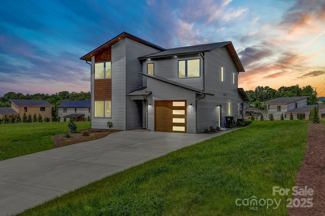 79 Scott Meadows Dr., Asheville, NC 28806