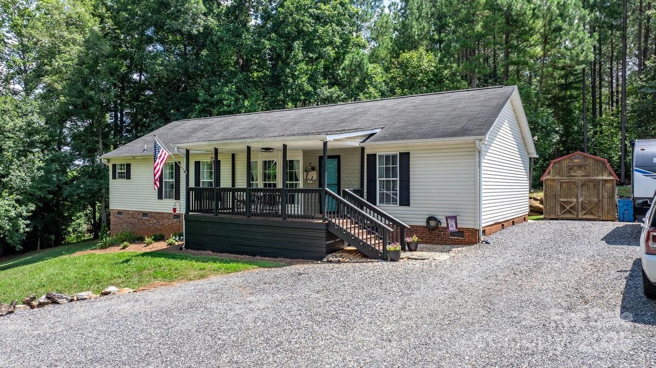 4358 Bart Lee St., Claremont, NC 28610