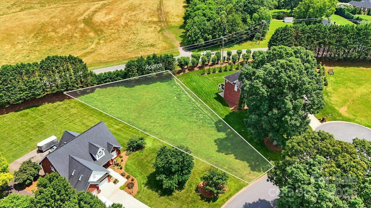 2638 Nicklaus Ct., Conover, NC 28613