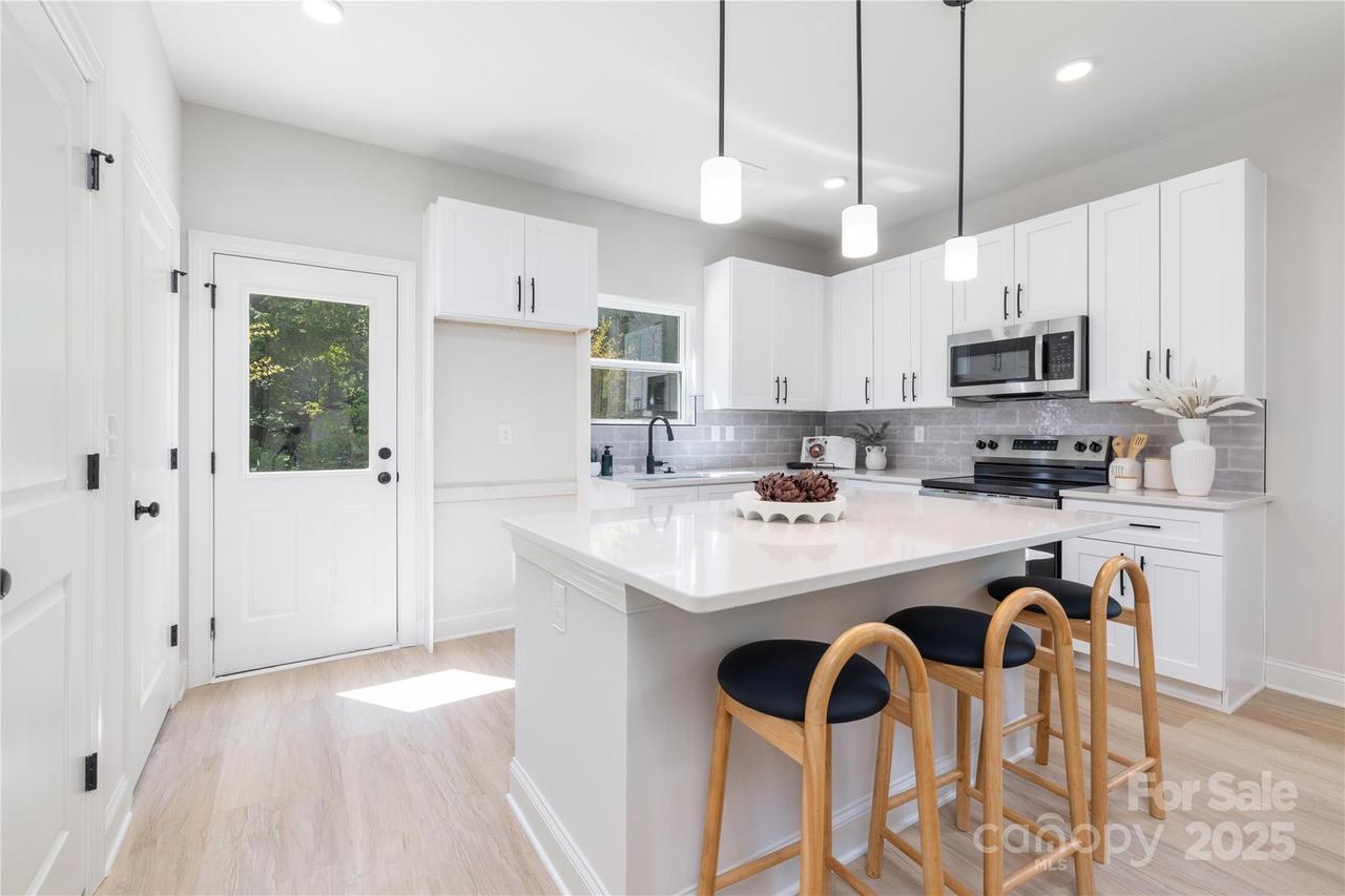 7813 Casa Loma Rd., Charlotte, NC 28269