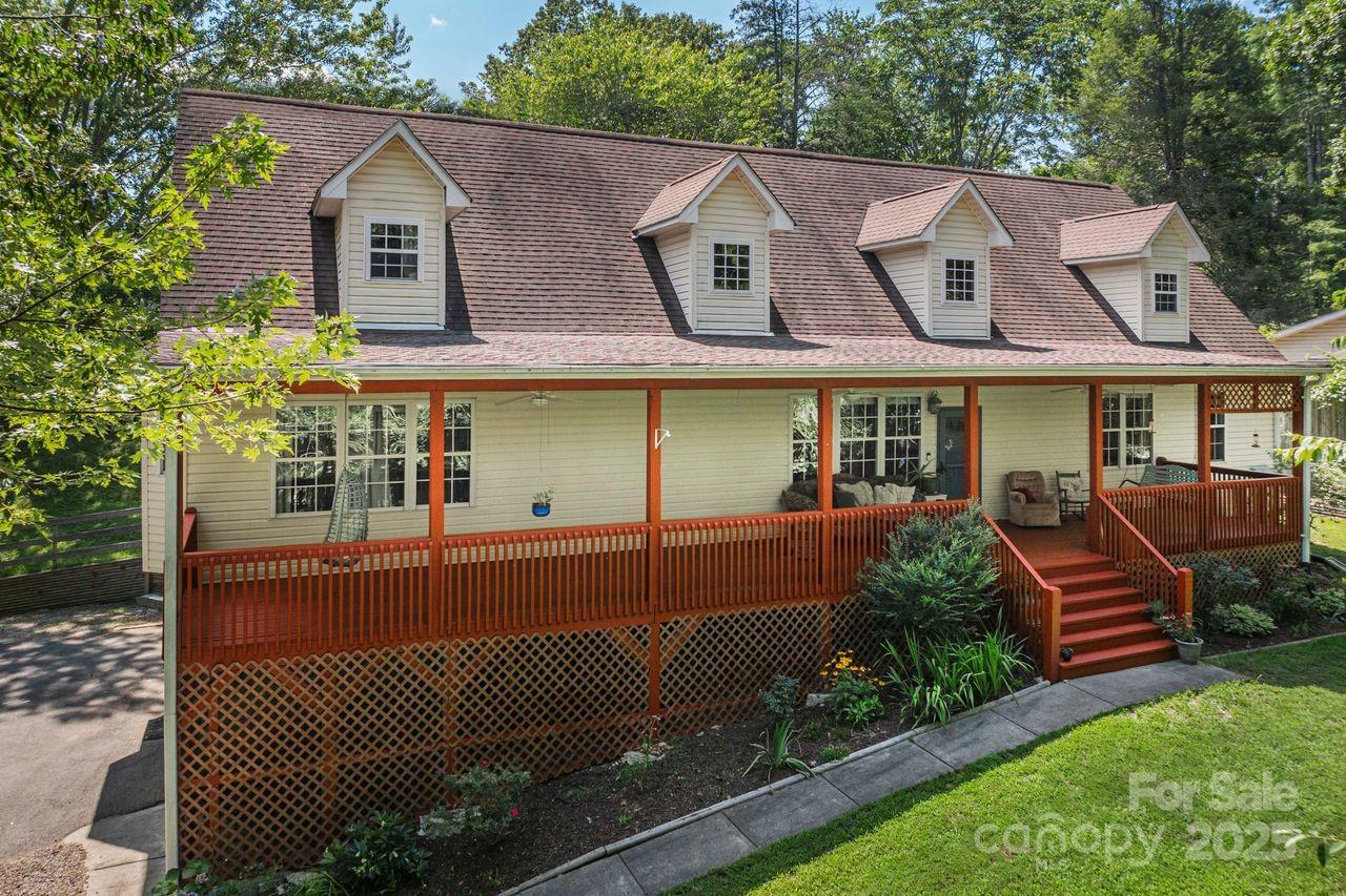 64 Wyoming Rd., Asheville, NC 28803
