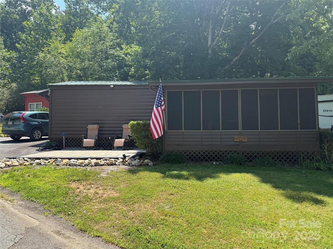 42 Hummer Hill, Whittier, NC 28789