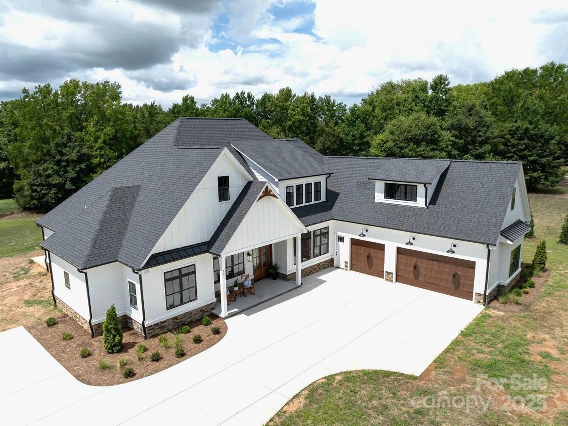 6511 Rehobeth Rd., Waxhaw, NC 28173