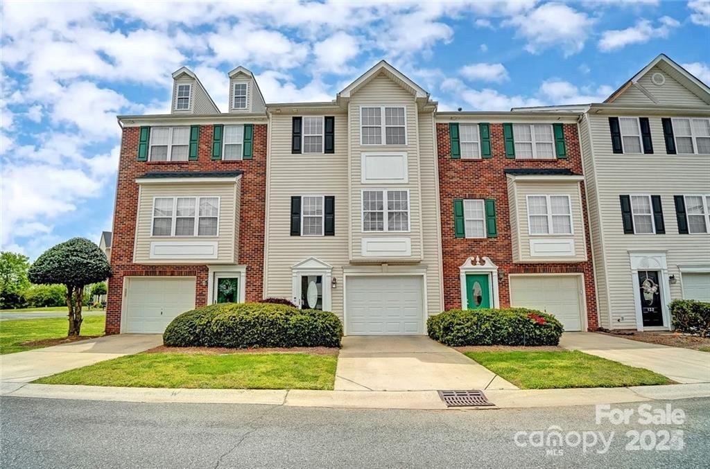 140 Rock Ridge Ln., Mount Holly, NC 28120