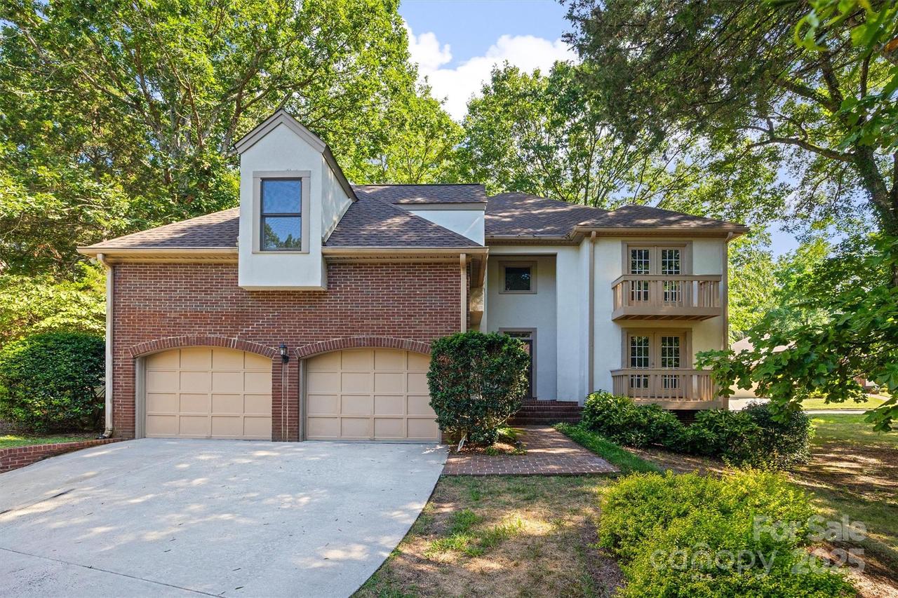5206 Dunrobin Ln., Charlotte, NC 28226