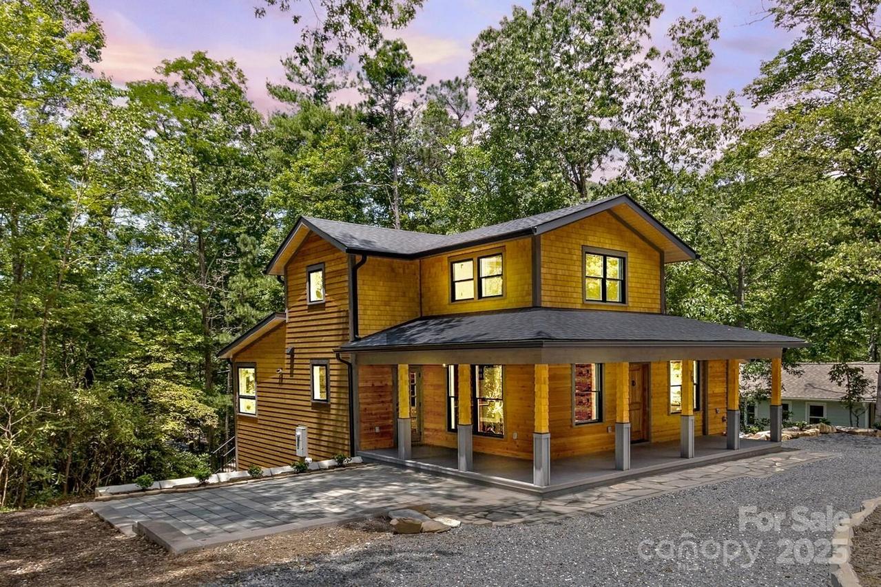 78 Tupper Rd., Black Mountain, NC 28711