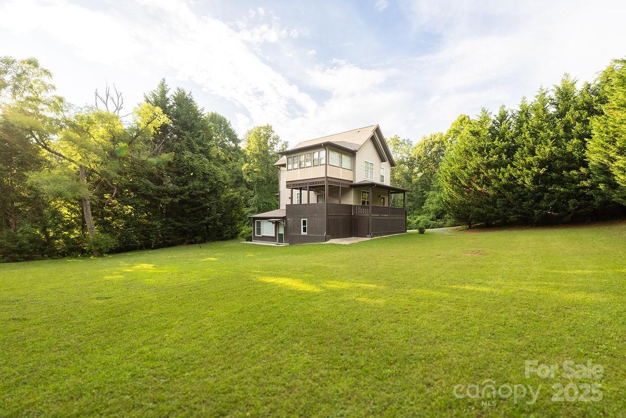 116 Unaka Ave., Asheville, NC 28803