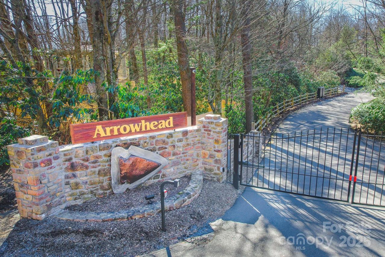 Lot 24 Red Wolf None, Blowing Rock, NC 28605