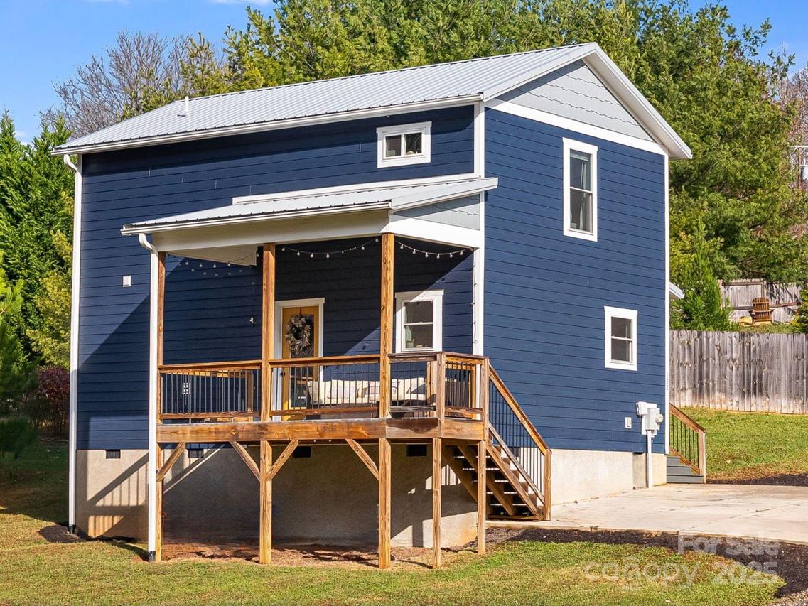 122 Mae Carver Dr., Asheville, NC 28806