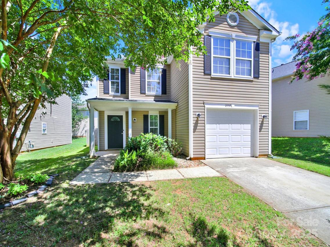2707 Cochrane Dr., Charlotte, NC 28269