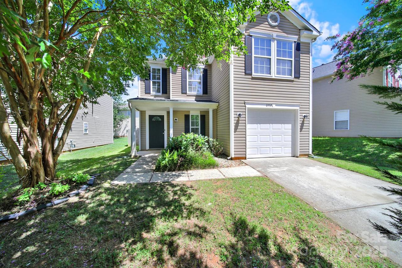 2707 Cochrane Dr., Charlotte, NC 28269