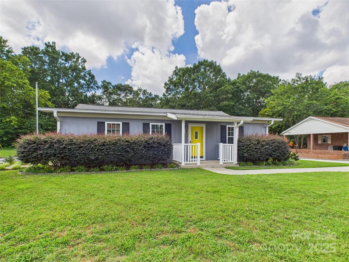 1416 23rd Ave., Hickory, NC 28601