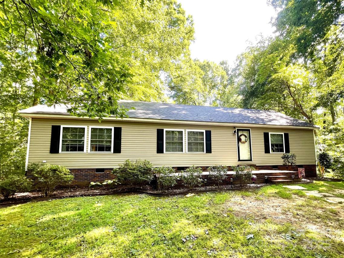 718 East Dr., Cherryville, NC 28021