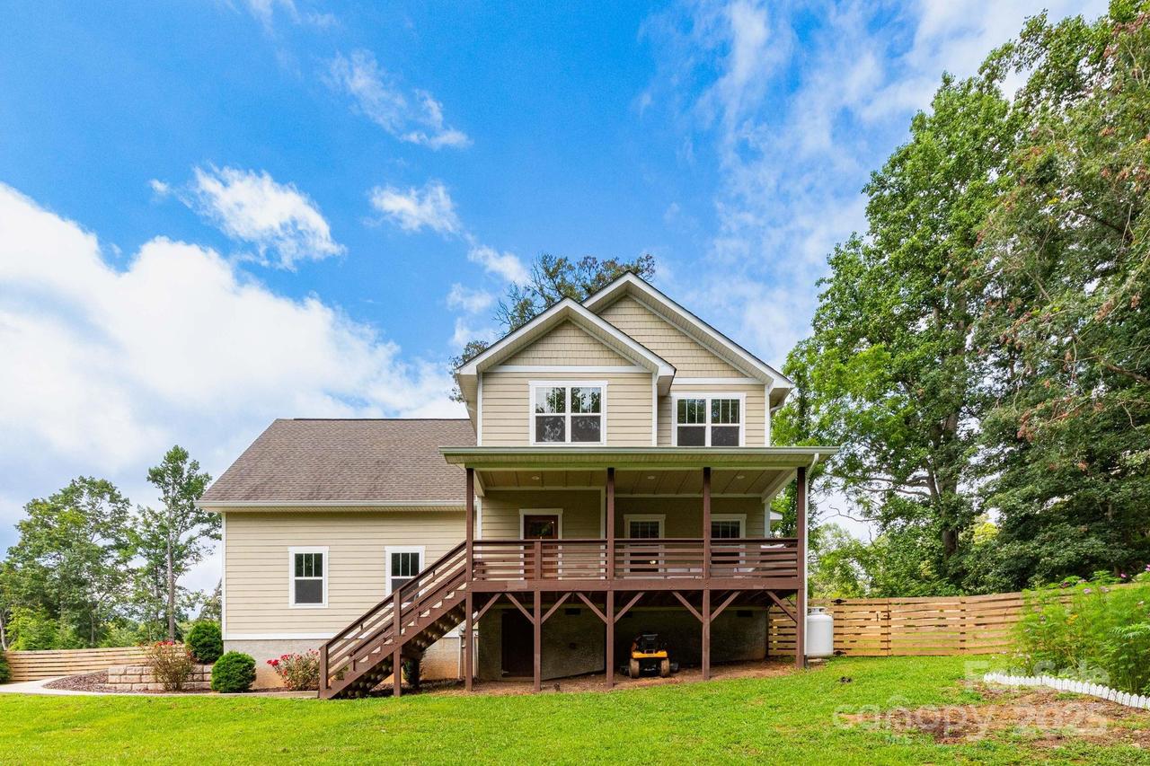 400 Emmas Grove Rd., Fletcher, NC 28732