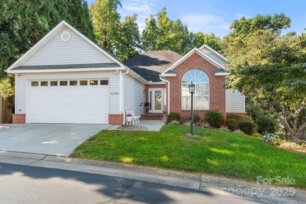 5244 Old Plantation Cir., Winston Salem, NC 27104