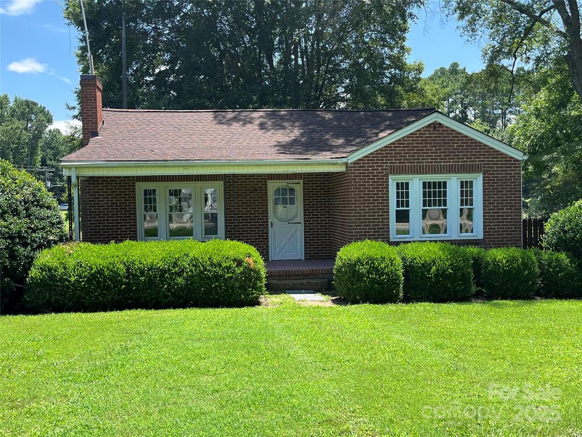 207 Leach St., Biscoe, NC 27209