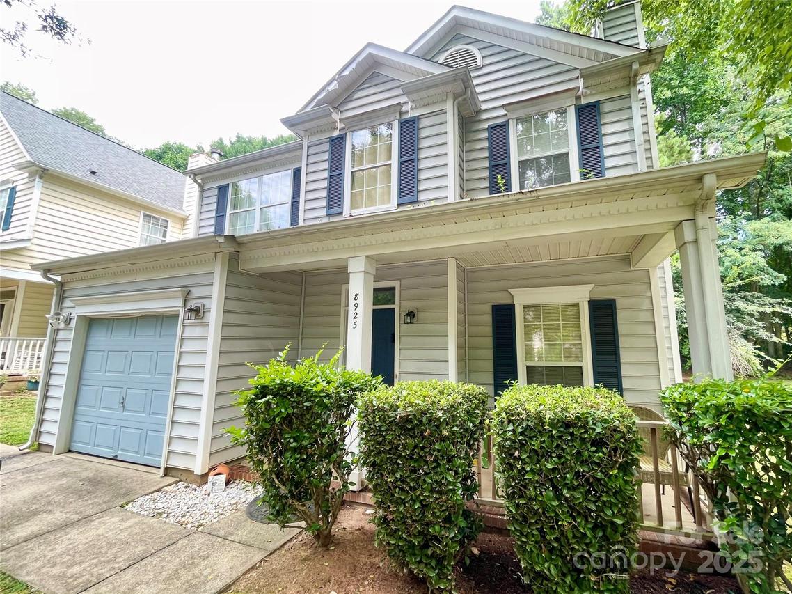 8925 Trentsby Pl., Charlotte, NC 28216