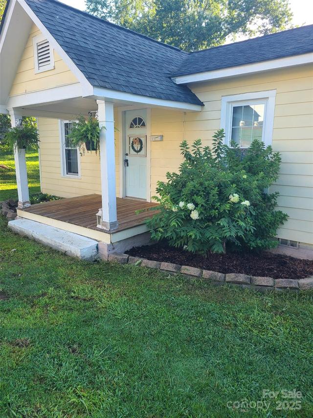 213 Eldred St., Valdese, NC 28690