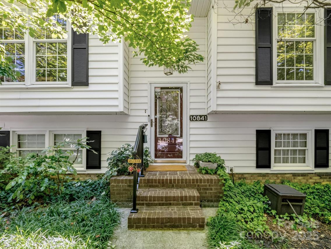 10841 Flat Iron Rd., Charlotte, NC 28226
